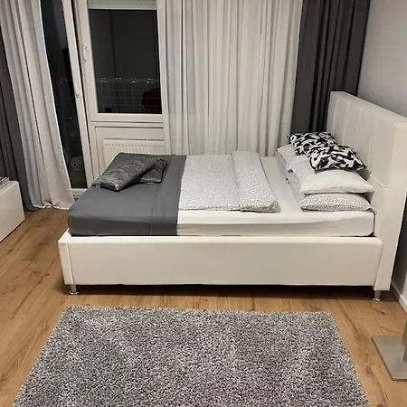 Spacious Near Train Station * Ljubljana