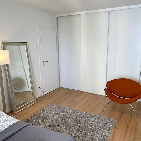 Appartement Spacious Near Train Station Ljubljana