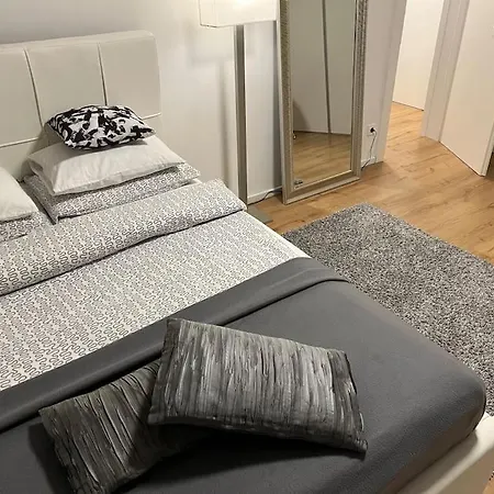 Spacious Near Train Station * Ljubljana