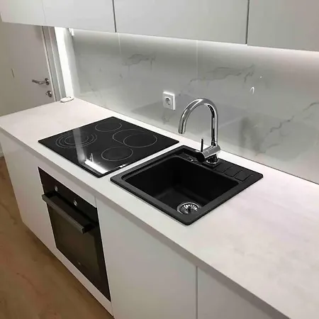 Spacious Near Train Station * 卢布尔雅那